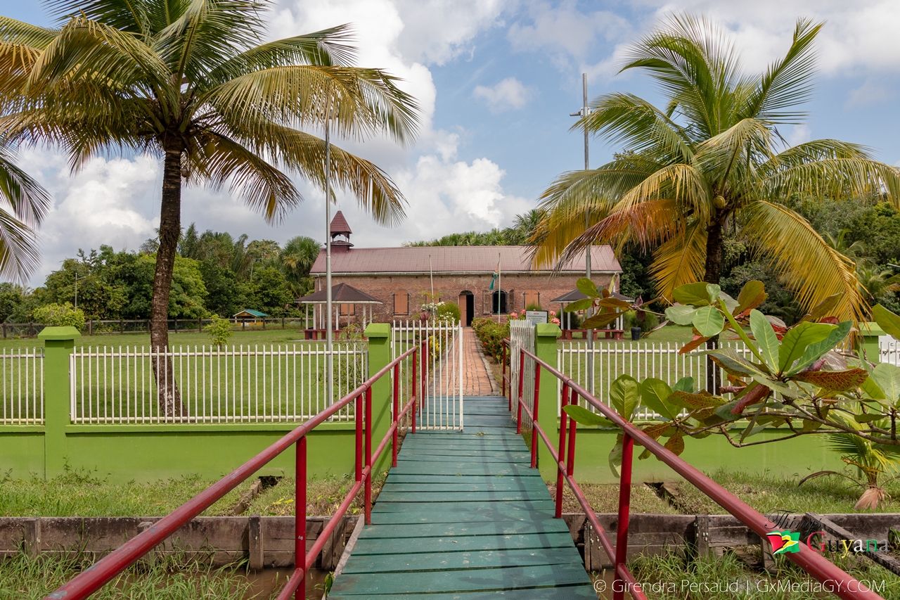 fort island tours guyana