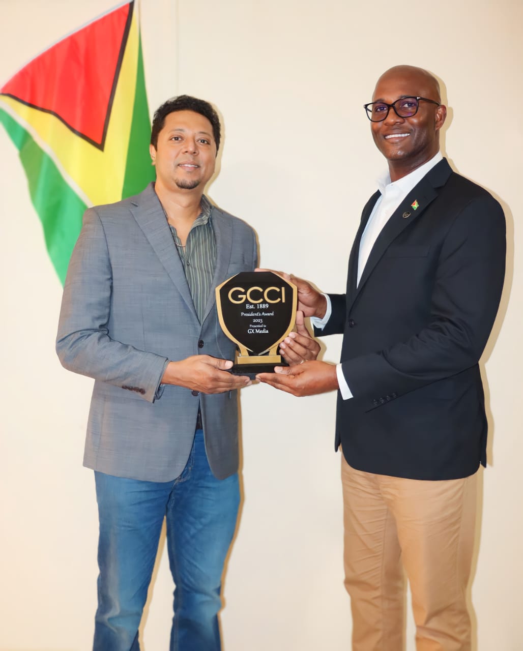 Handing over the award on Wednesday, Mr. Hutson expressed gratitude to Mr. Persaud and GxMedia for the company’s unwavering commitment to the development of the GCCI and longstanding support to the wider private sector. Mr. Hutson described GxMedia as a humble business that has quietly been making a significant impact in the private sector within the ICT industry. Over the years, GxMedia offers its services in maintaining the GCCI website and email platforms, which are vital to the Chamber’s continuous dissemination of information and engagement with members. 